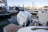 Choice of 300HP/350HP/400HP outboards